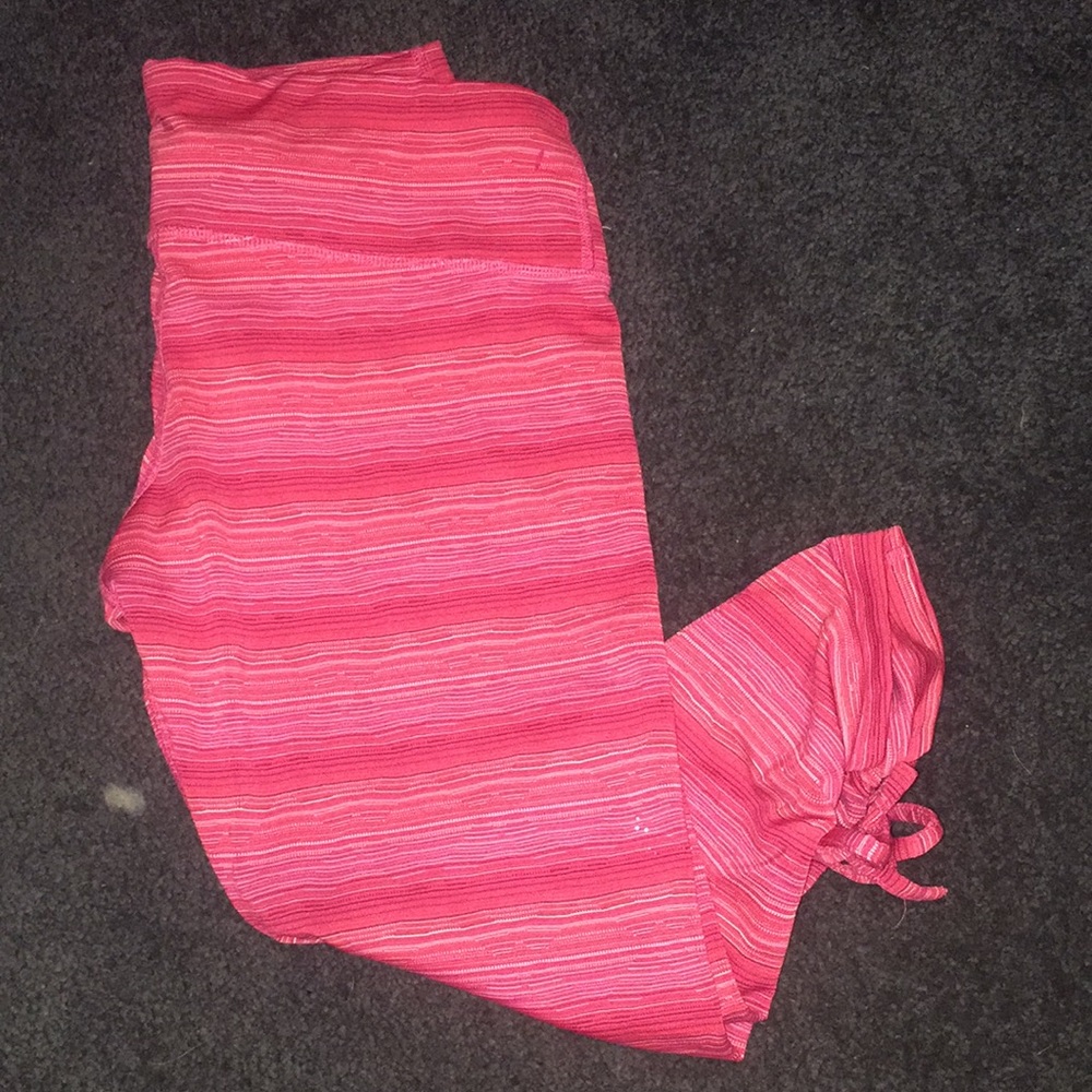 Pink workout capris! - Picture 4 of 5